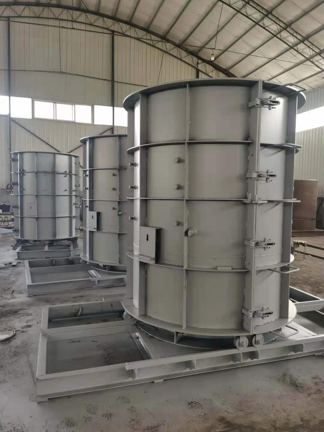 1630648355456494.jpg 多功能檢查井模具6.jpg