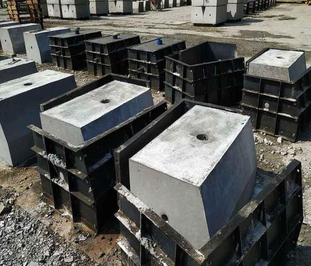 1640750005607898.jpg 鋼結(jié)構(gòu)基礎(chǔ)墩模具2.jpg